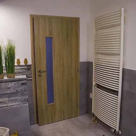 Apartamento Apartmán Se Zahrádkou V Krásné čtvrti Berouna *