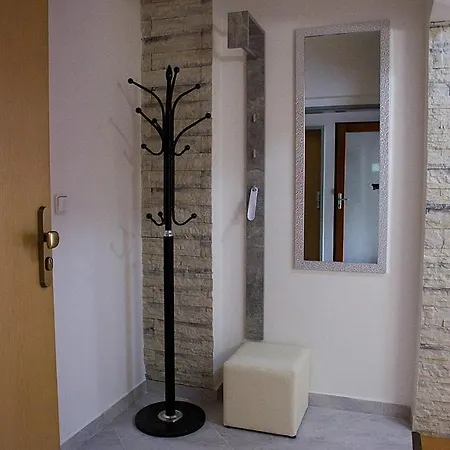 Apartmán Se Zahrádkou V Krásné čtvrti Berouna