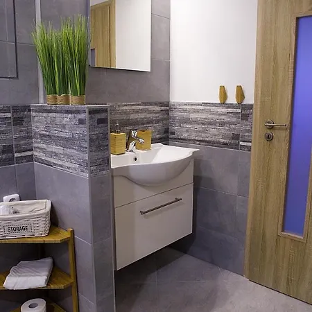 Apartamento Apartmán Se Zahrádkou V Krásné čtvrti Berouna