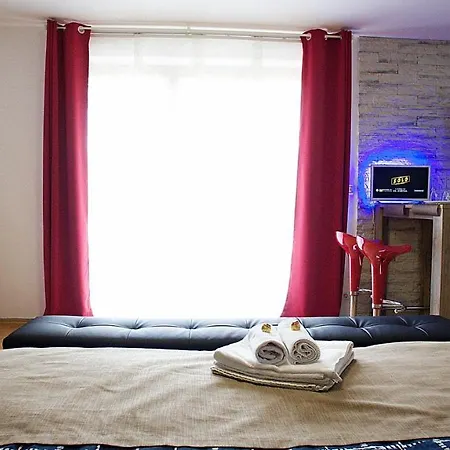 Apartmán Se Zahrádkou V Krásné čtvrti Berouna Apartamento *