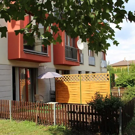 Apartamento Apartmán Se Zahrádkou V Krásné čtvrti Berouna
