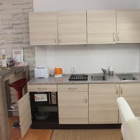 Apartamento Apartmán Se Zahrádkou V Krásné čtvrti Berouna