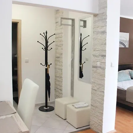 Apartamento Apartmán Se Zahrádkou V Krásné čtvrti Berouna